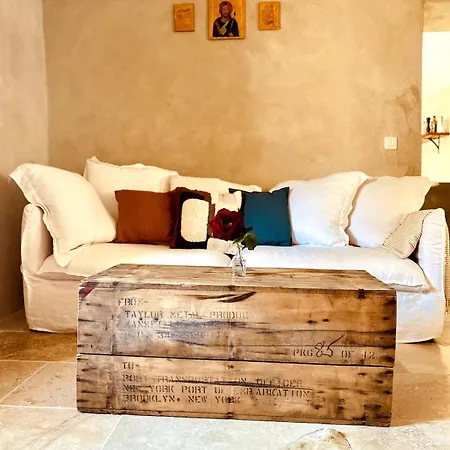 Romantic Med Chic Retreat With Pool On Gr Trail Apartment Mons (Herault)